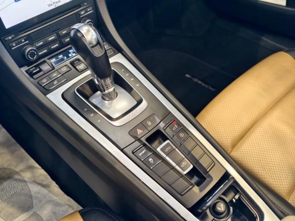 Porsche 718 Boxster  Boxster 2.0 300cv (11)