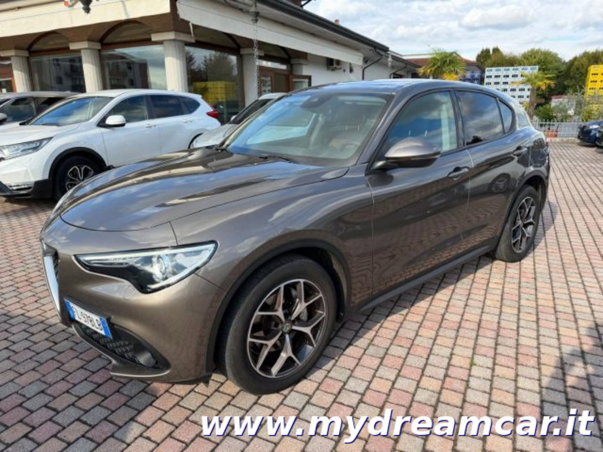 Alfa Romeo Stelvio Stelvio 2.2 Turbodiesel 180 CV AT8 RWD Super (2)