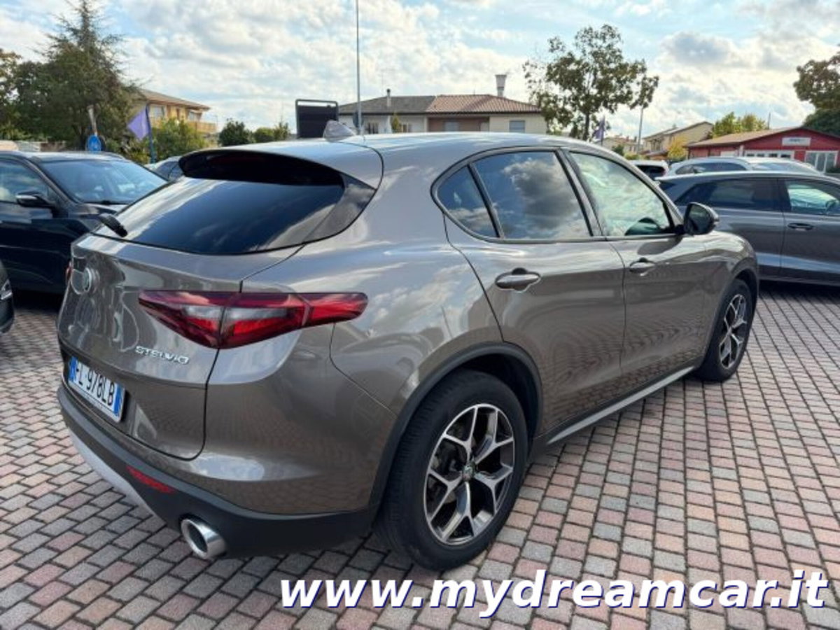 Alfa Romeo Stelvio Stelvio 2.2 Turbodiesel 180 CV AT8 RWD Super (4)