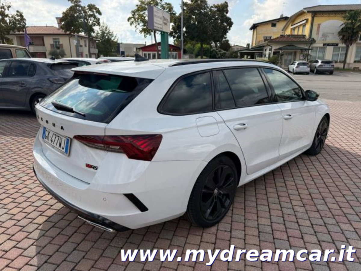 Skoda Octavia Station Wagon 2.0 TDI EVO SCR 200 CV DSG 4x4 Wagon RS (6)