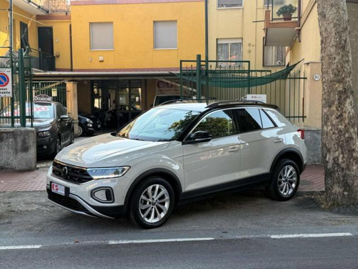 Volkswagen T-Roc 1.0 TSI Life (2)
