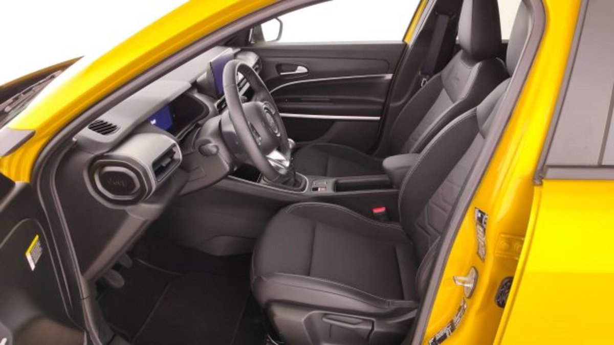 Jeep Avenger 1.2 turbo Summit fwd 100cv (15)