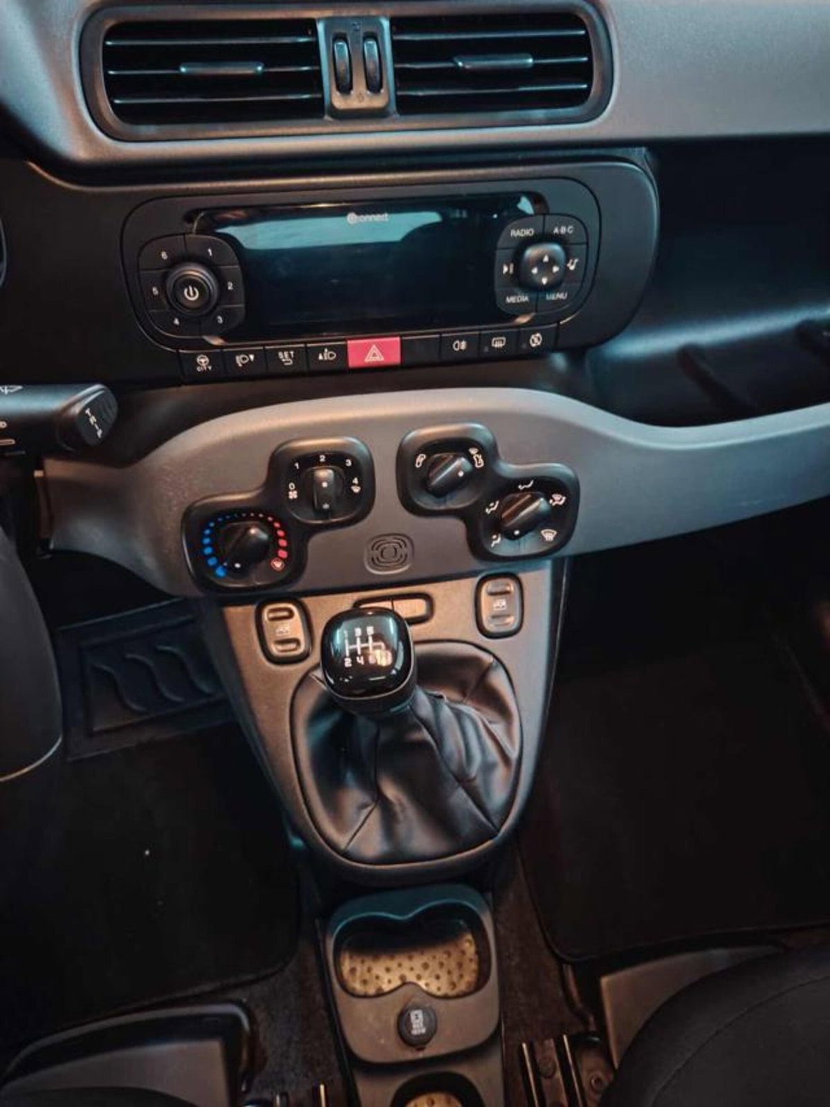 Fiat Panda 1.0 firefly hybrid s&s 70cv 5p.ti (8)