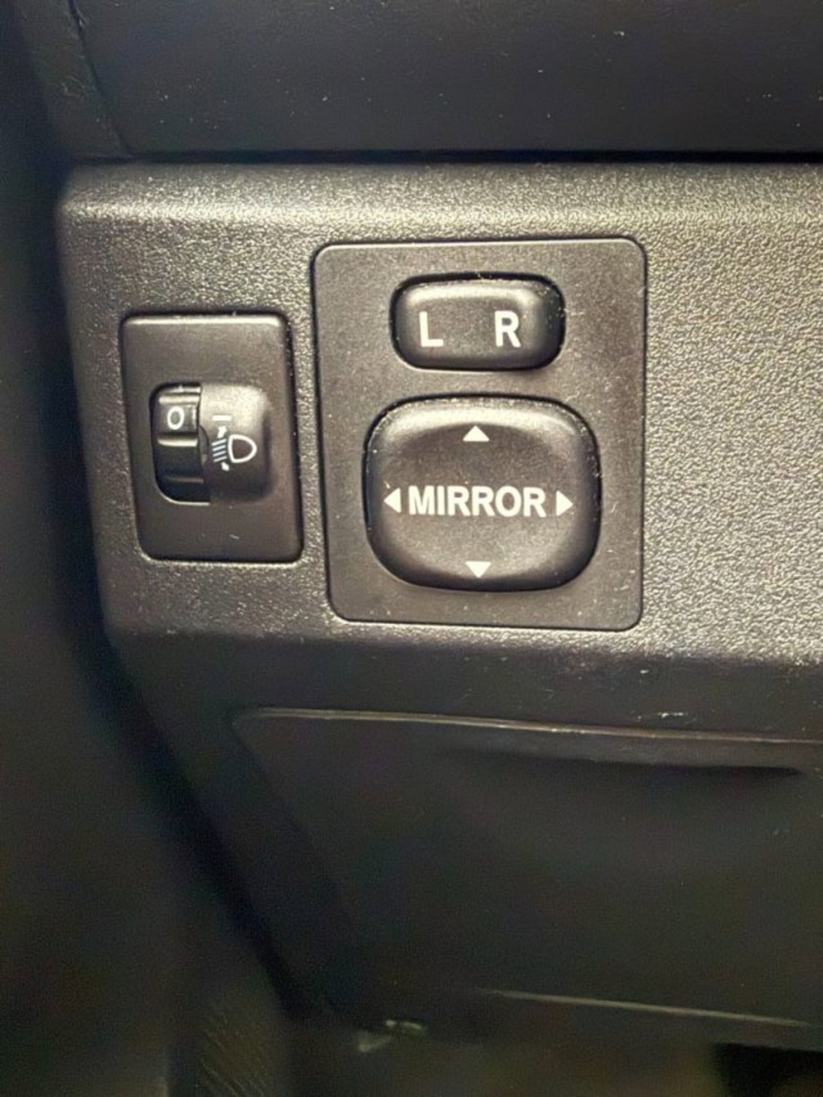 Toyota Yaris 1.0 5 porte Sol (18)