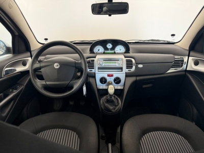Lancia Ypsilon 1.2 Argento (12)