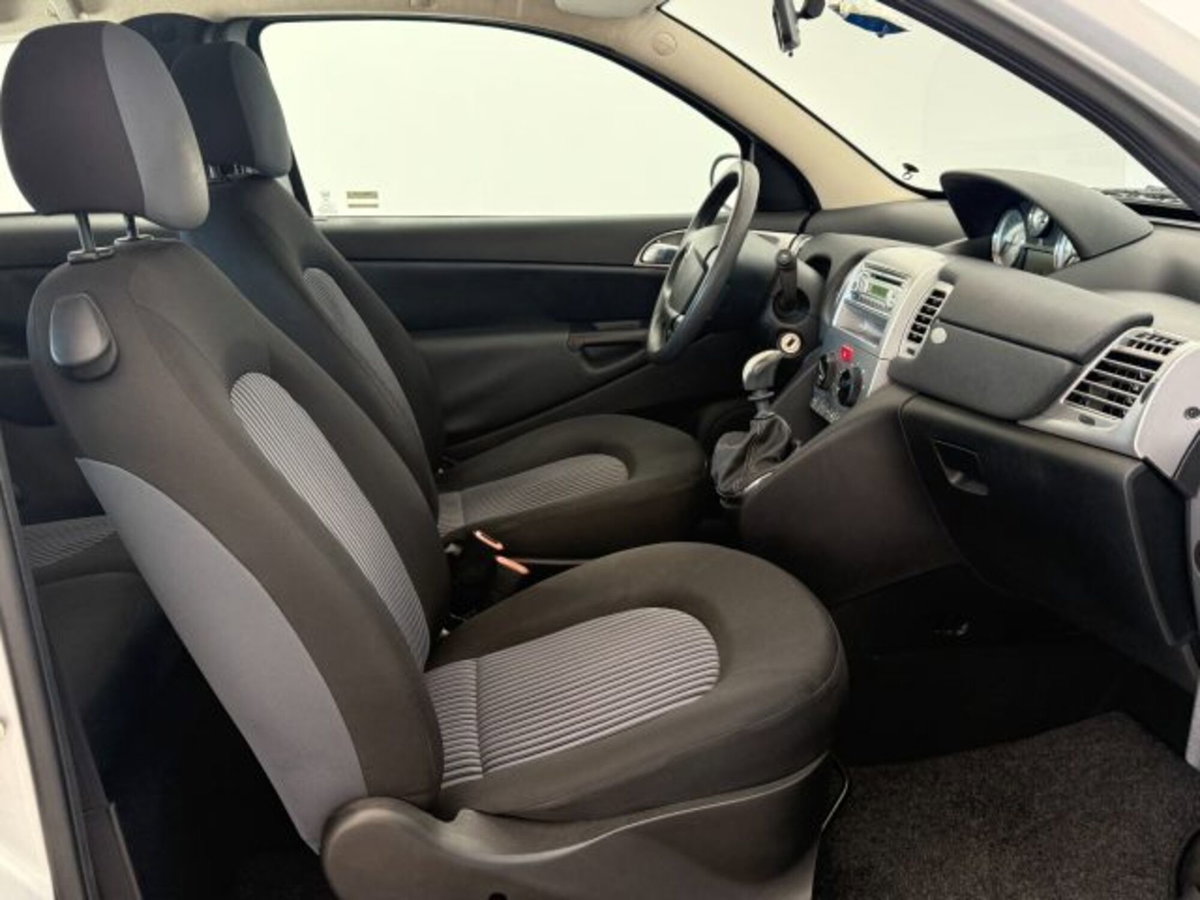 Lancia Ypsilon 1.2 Argento (14)
