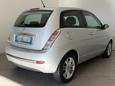 Lancia Ypsilon 1.2 Argento (4)