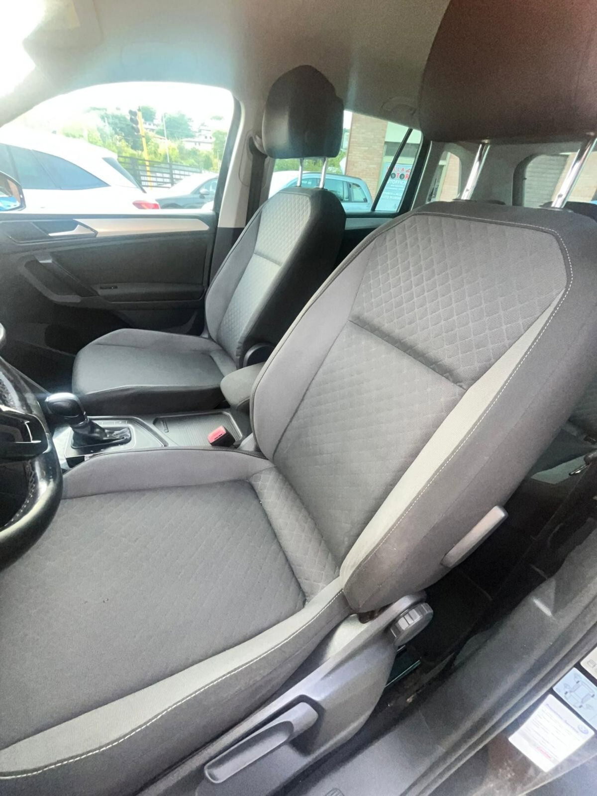 Volkswagen Tiguan 2.0 TDI SCR Business BlueMotion Technology (7)