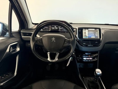 Peugeot 2008 e-HDi 115 CV Stop&Start Féline (10)