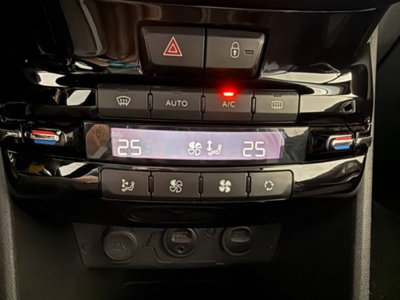 Peugeot 2008 e-HDi 115 CV Stop&Start Féline (13)