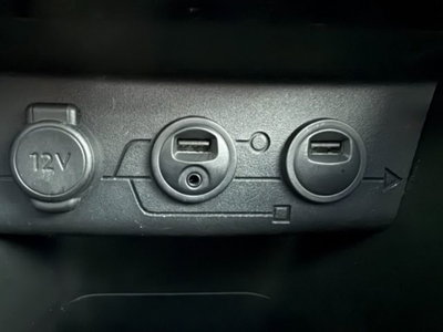 Peugeot 2008 e-HDi 115 CV Stop&Start Féline (14)