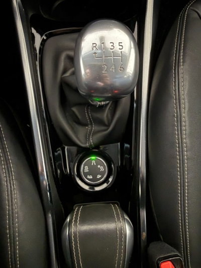 Peugeot 2008 e-HDi 115 CV Stop&Start Féline (19)
