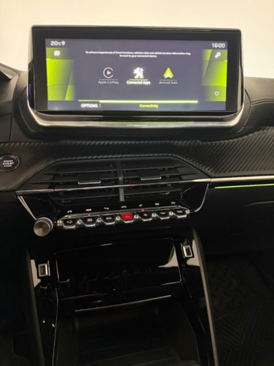 Peugeot 2008 PureTech 130 S&S EAT8 GT Line (11)