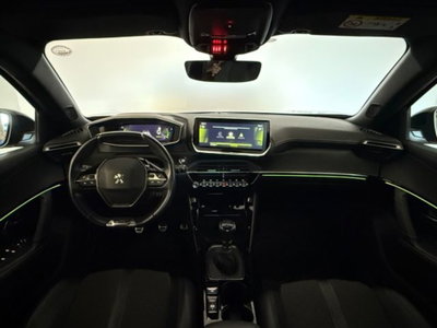 Peugeot 2008 PureTech 130 S&S EAT8 GT Line (16)