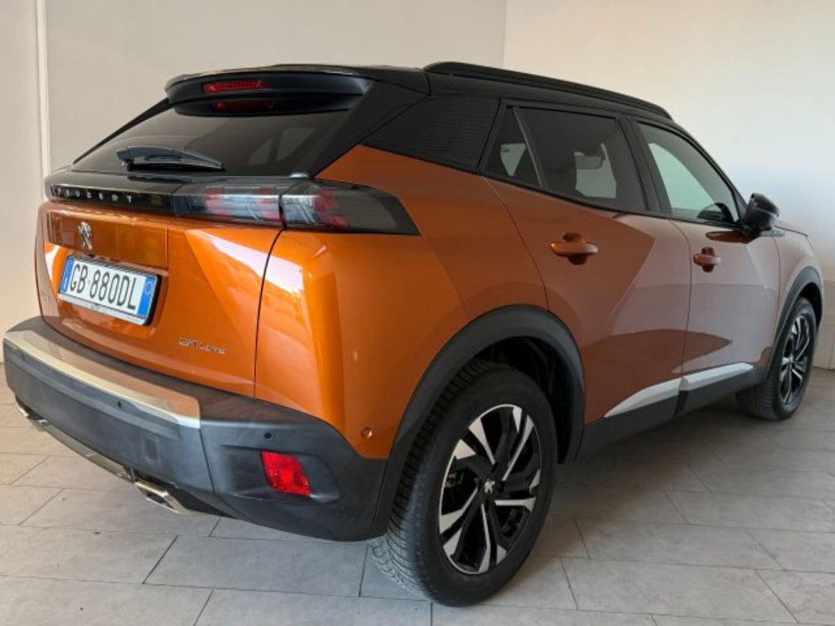 Peugeot 2008 PureTech 130 S&S EAT8 GT Line (4)