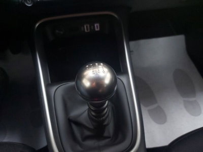 Jeep Avenger 1.2 turbo Summit fwd 100cv (17)