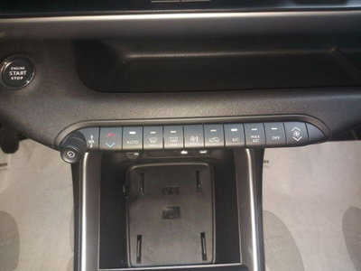 Jeep Avenger 1.2 turbo Summit fwd 100cv (19)