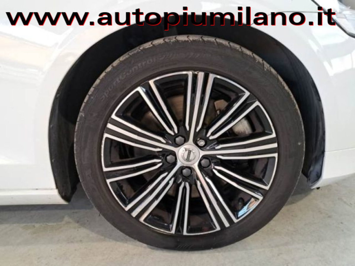 Volvo V60 T6 Recharge AWD Plug-in Hybrid Inscription (13)