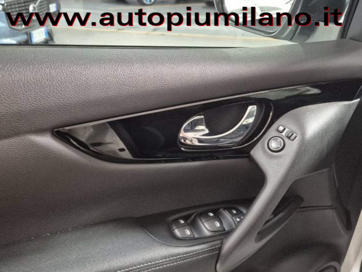 Nissan Qashqai 1.3 DIG-T 140 CV N-Connecta (18)
