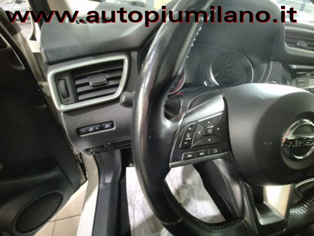 Nissan Qashqai 1.3 DIG-T 140 CV N-Connecta (8)