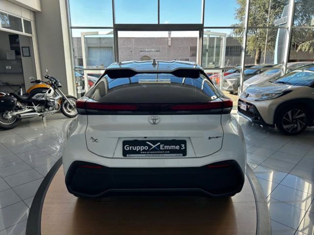 Toyota Toyota C-HR 2.0 phev Trend fwd e-cvt (4)