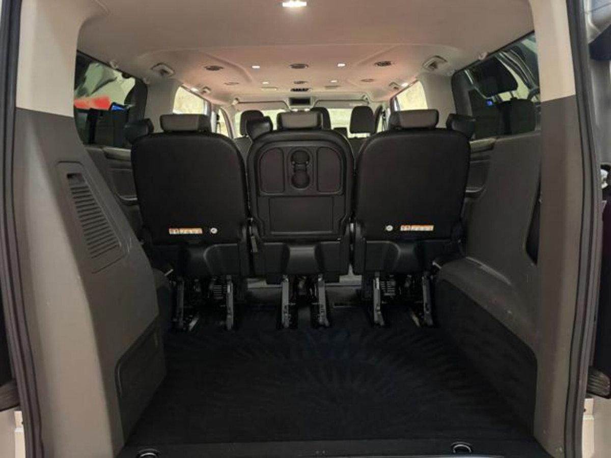 Ford Tourneo Custom 320 2.0 EcoBlue 185CV aut. PL Titanium X (15)