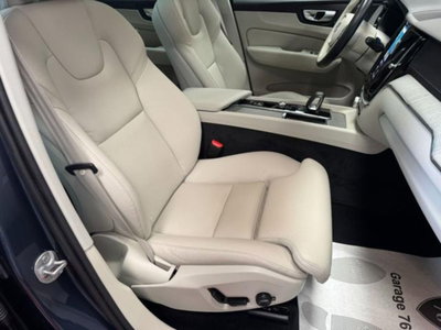 Volvo XC60 B4 (d) AWD automatico Ultimate Dark (10)