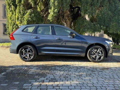 Volvo XC60 B4 (d) AWD automatico Ultimate Dark (5)