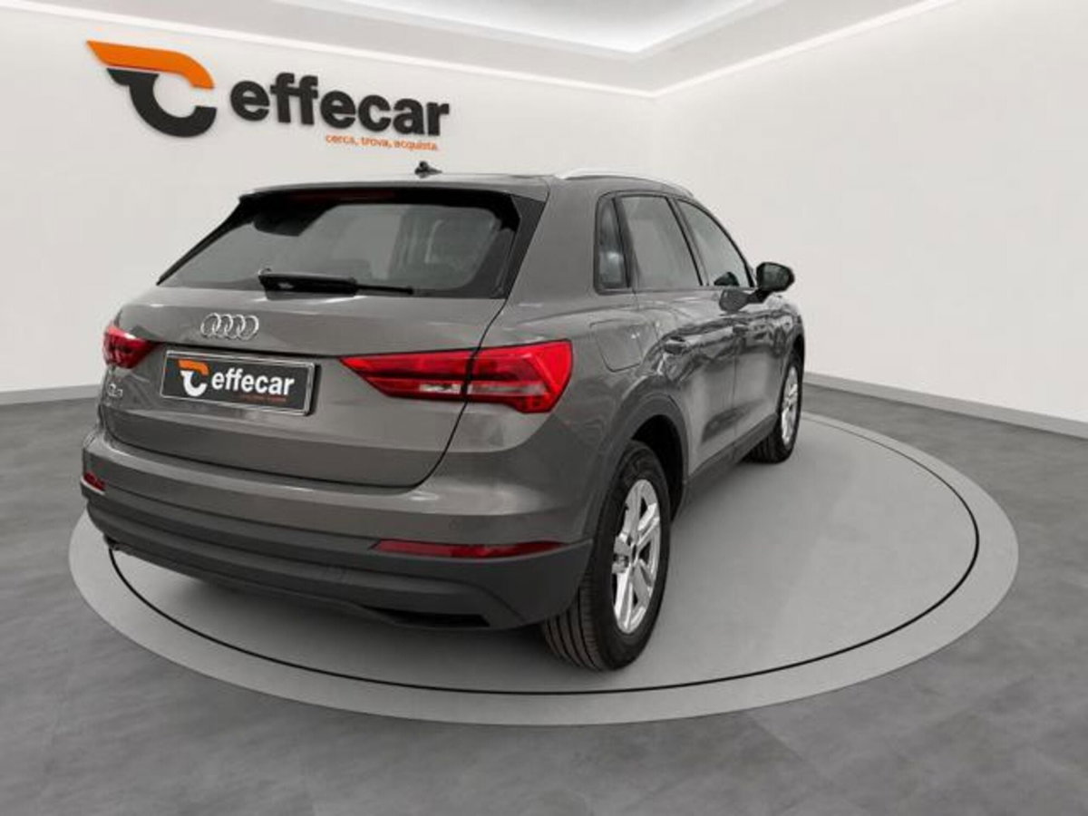 Audi Q3 35 TDI quattro S tronic Business (6)