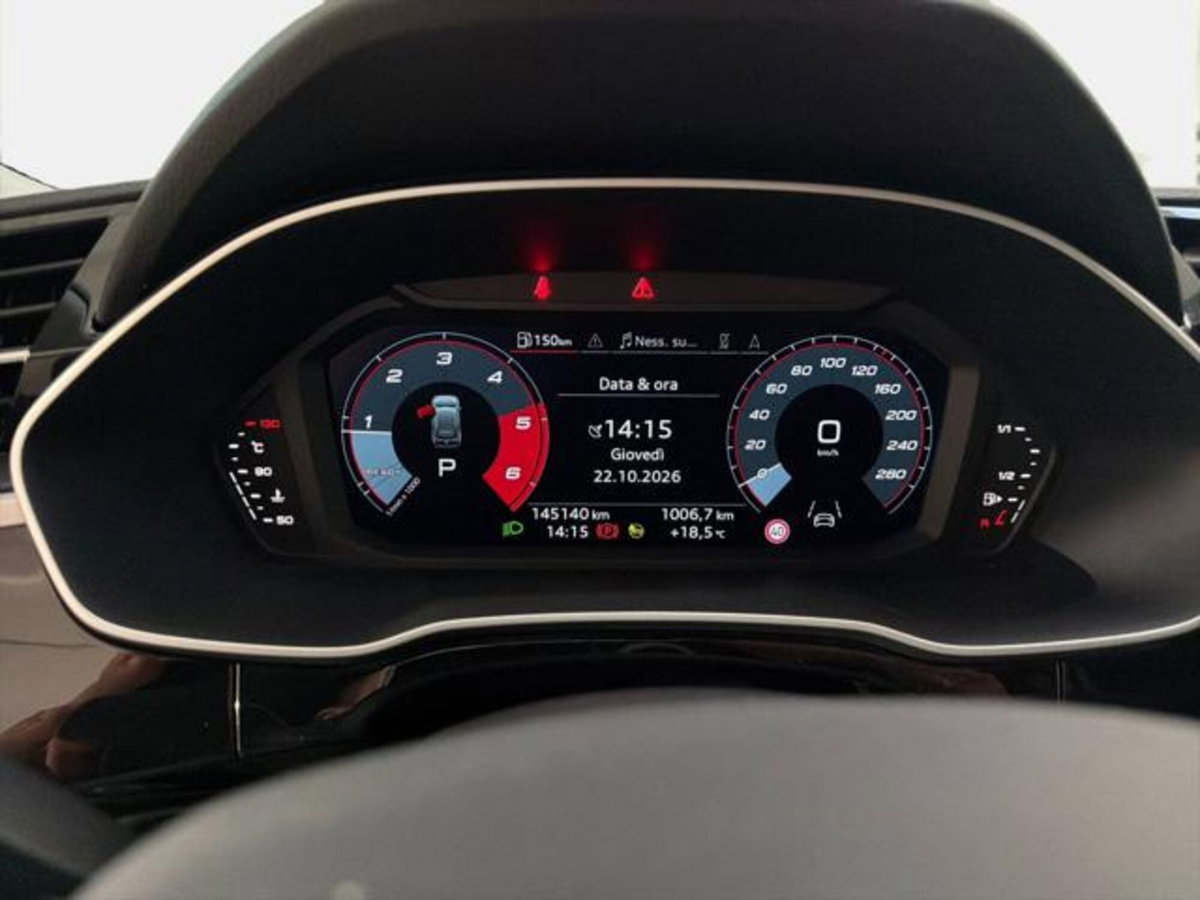 Audi Q3 35 TDI quattro S tronic Business (9)