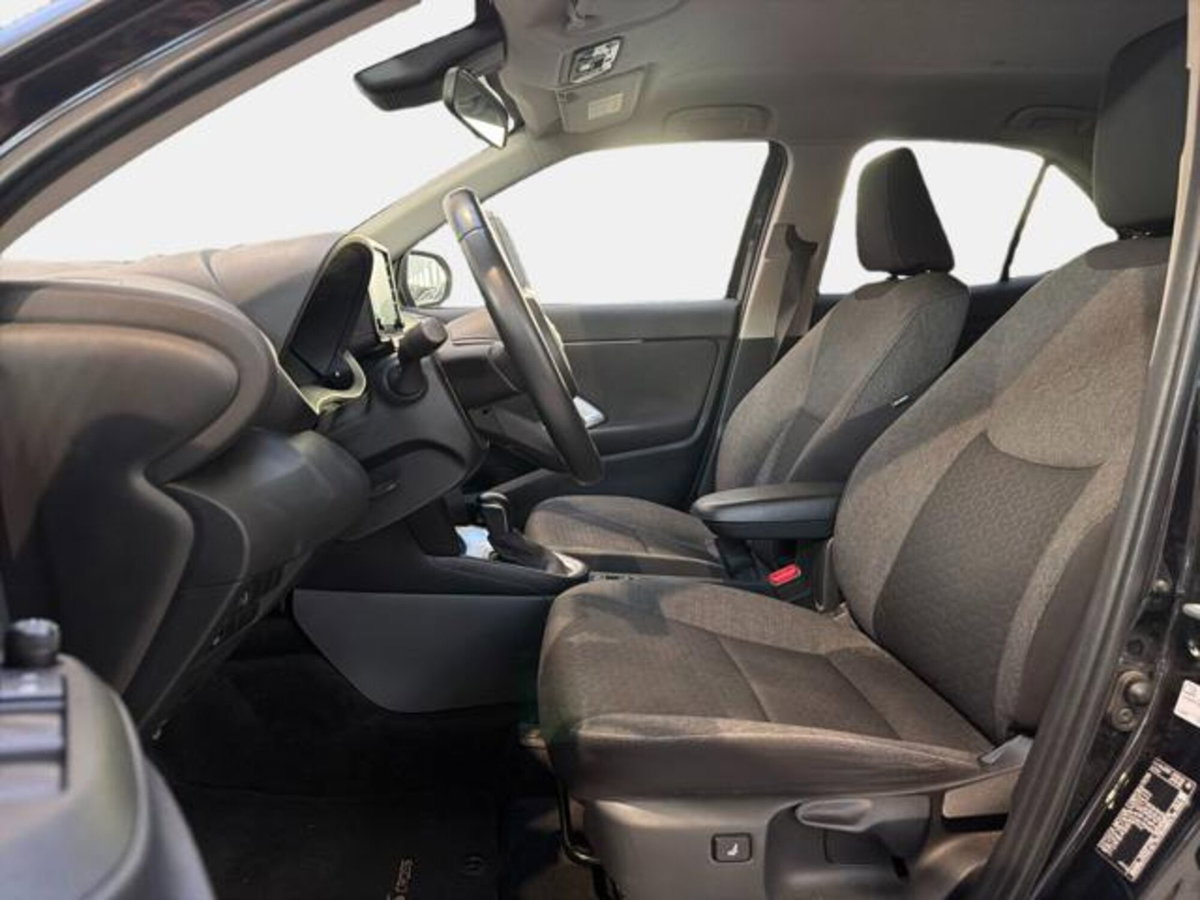 Toyota Yaris Cross 1.5h GR Sport Black Sky fwd 116cv e-cvt (12)