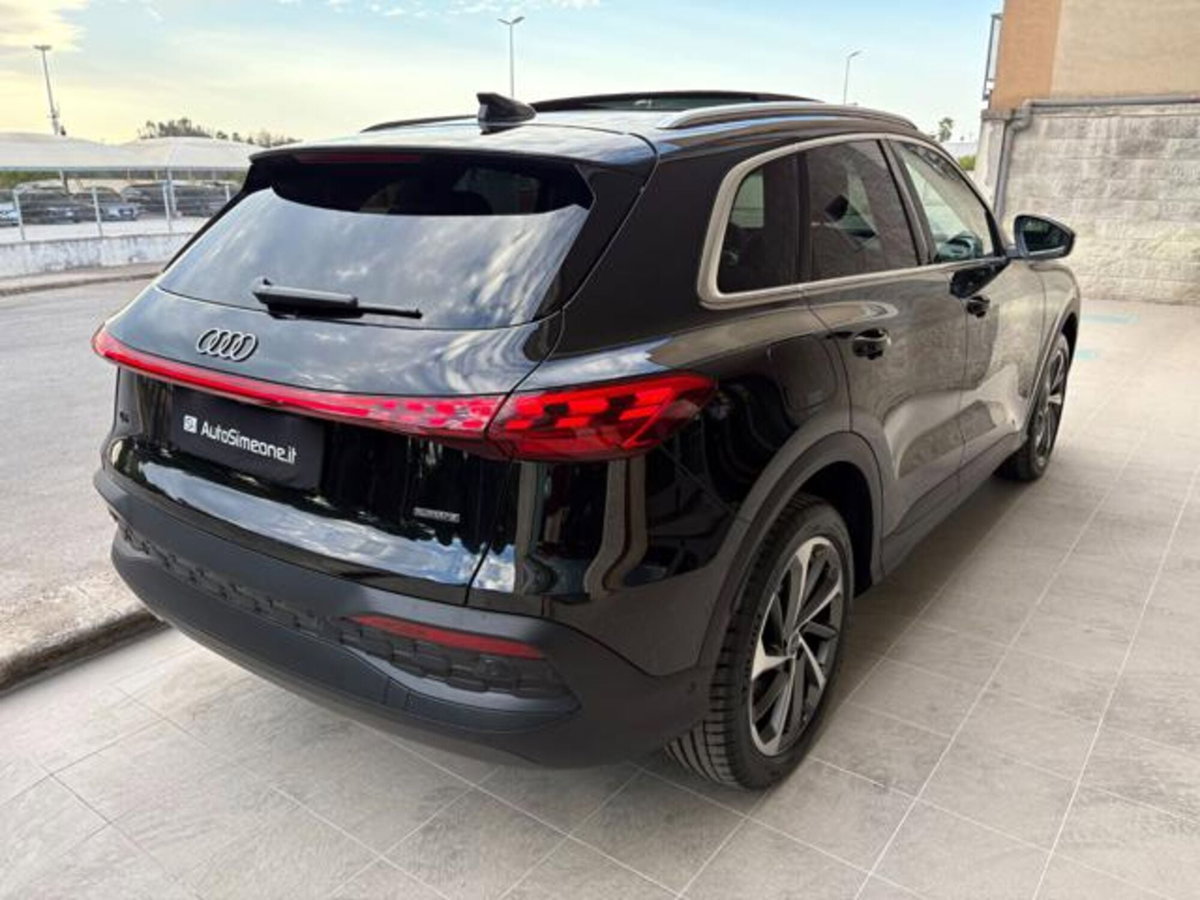 Audi Q5 40 TDI 204 CV quattro S tronic Business (5)
