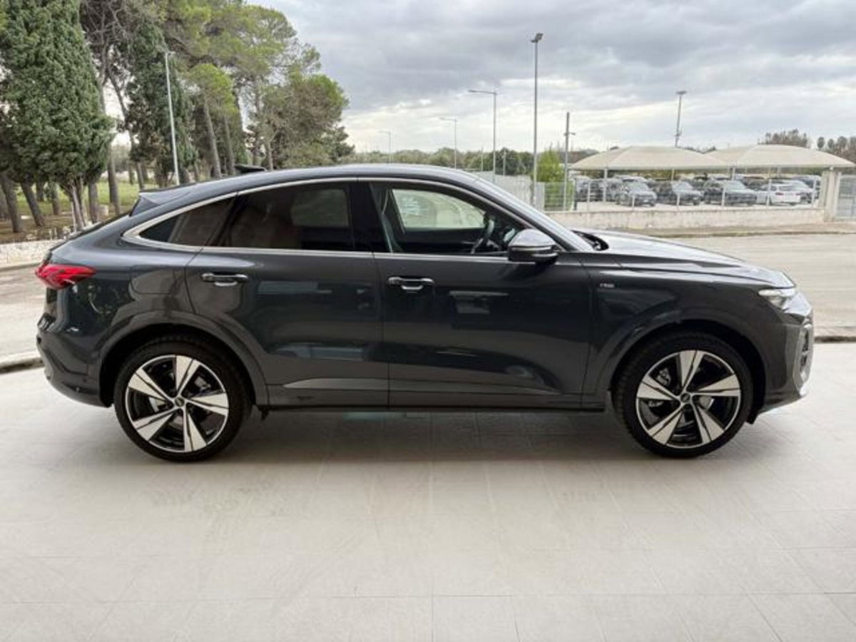 Audi Q5 Sportback 2.0 tdi mhev+ S line quattro 204cv s-tronic (4)