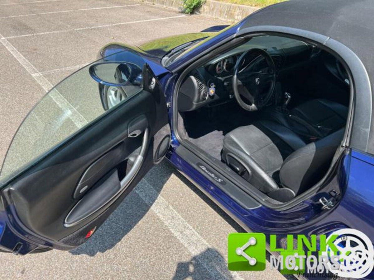 Porsche Boxster 3.2i 24V cat S (7)