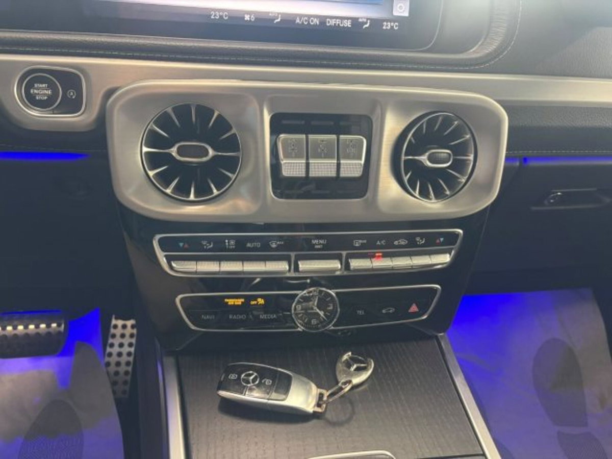 Mercedes-Benz Classe G 400 d Sport (9)
