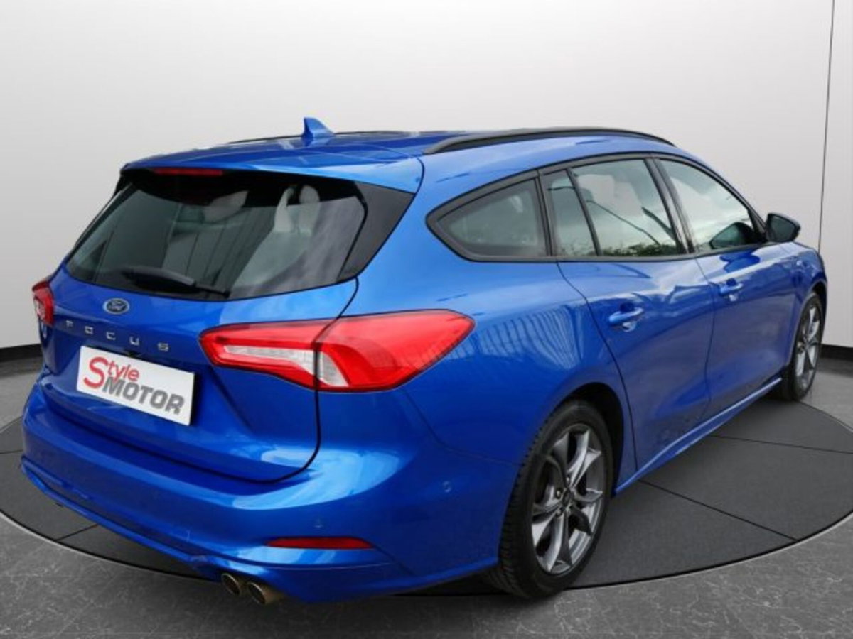 Ford Focus Station Wagon 1.5 EcoBlue 120 CV automatico SW ST-Line (17)