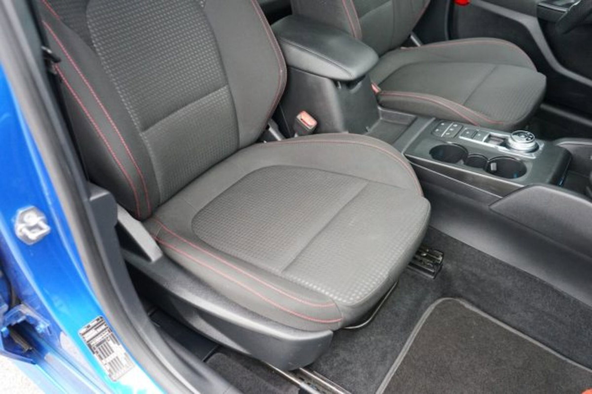 Ford Focus Station Wagon 1.5 EcoBlue 120 CV automatico SW ST-Line (19)