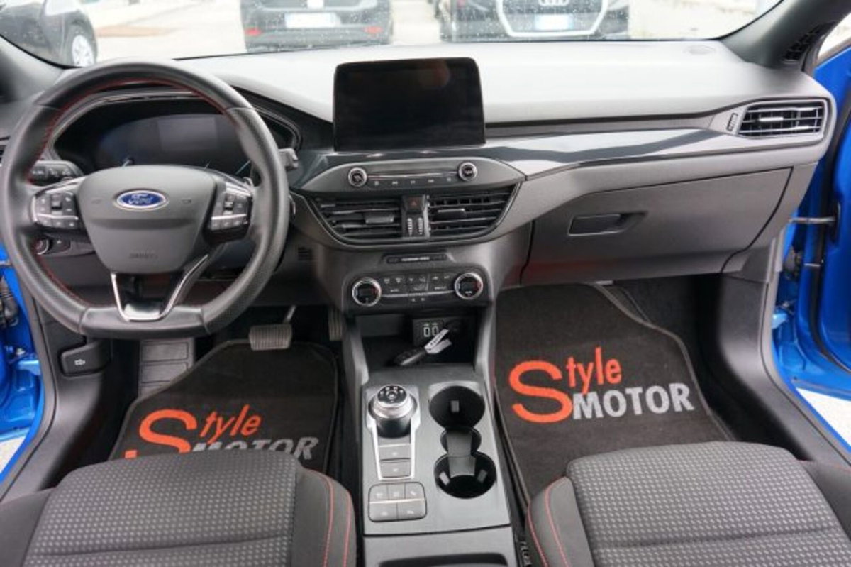 Ford Focus Station Wagon 1.5 EcoBlue 120 CV automatico SW ST-Line (5)