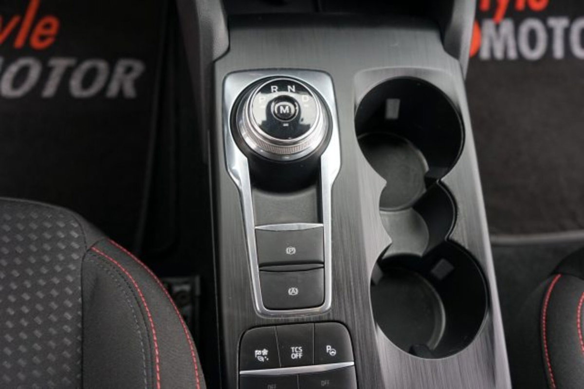 Ford Focus Station Wagon 1.5 EcoBlue 120 CV automatico SW ST-Line (8)