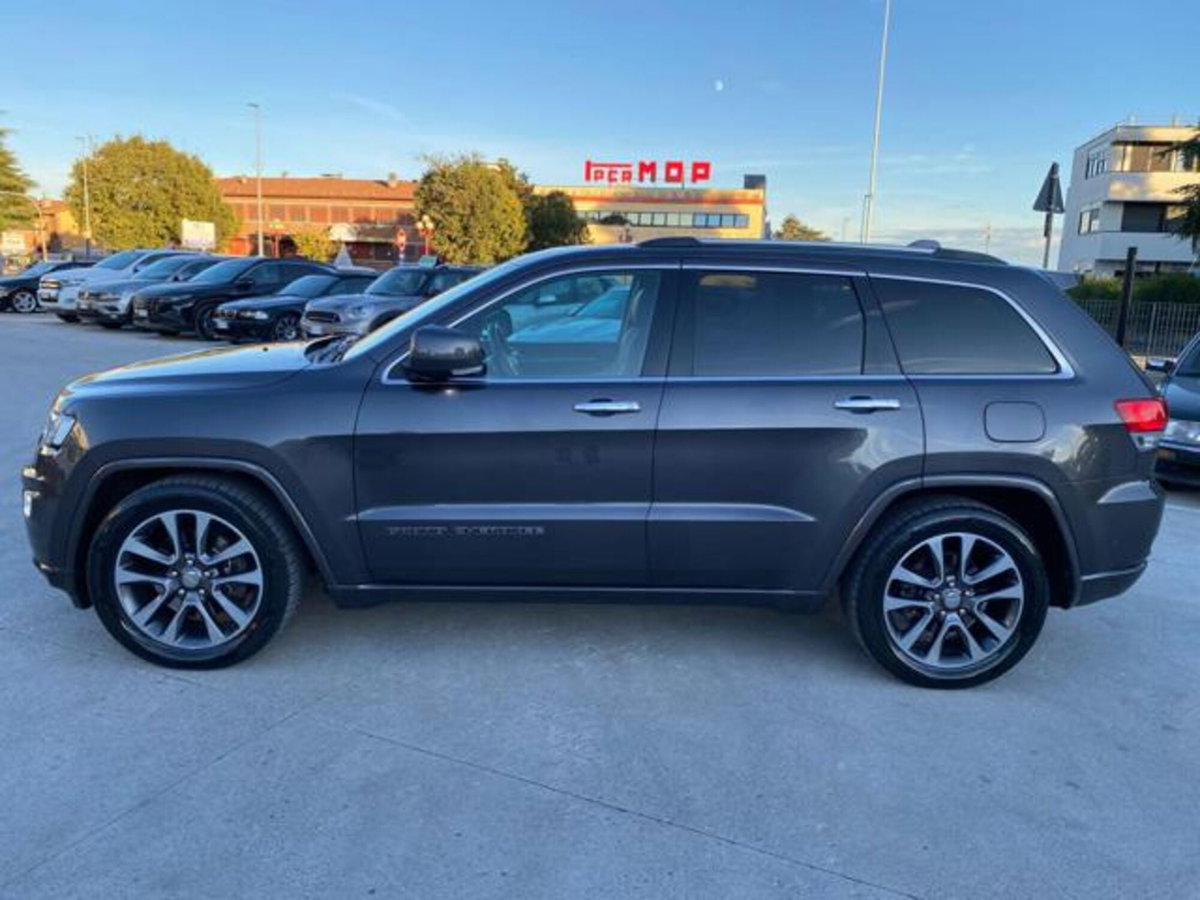 Jeep Grand Cherokee 3.0 V6 CRD 250 CV Multijet II Overland (10)