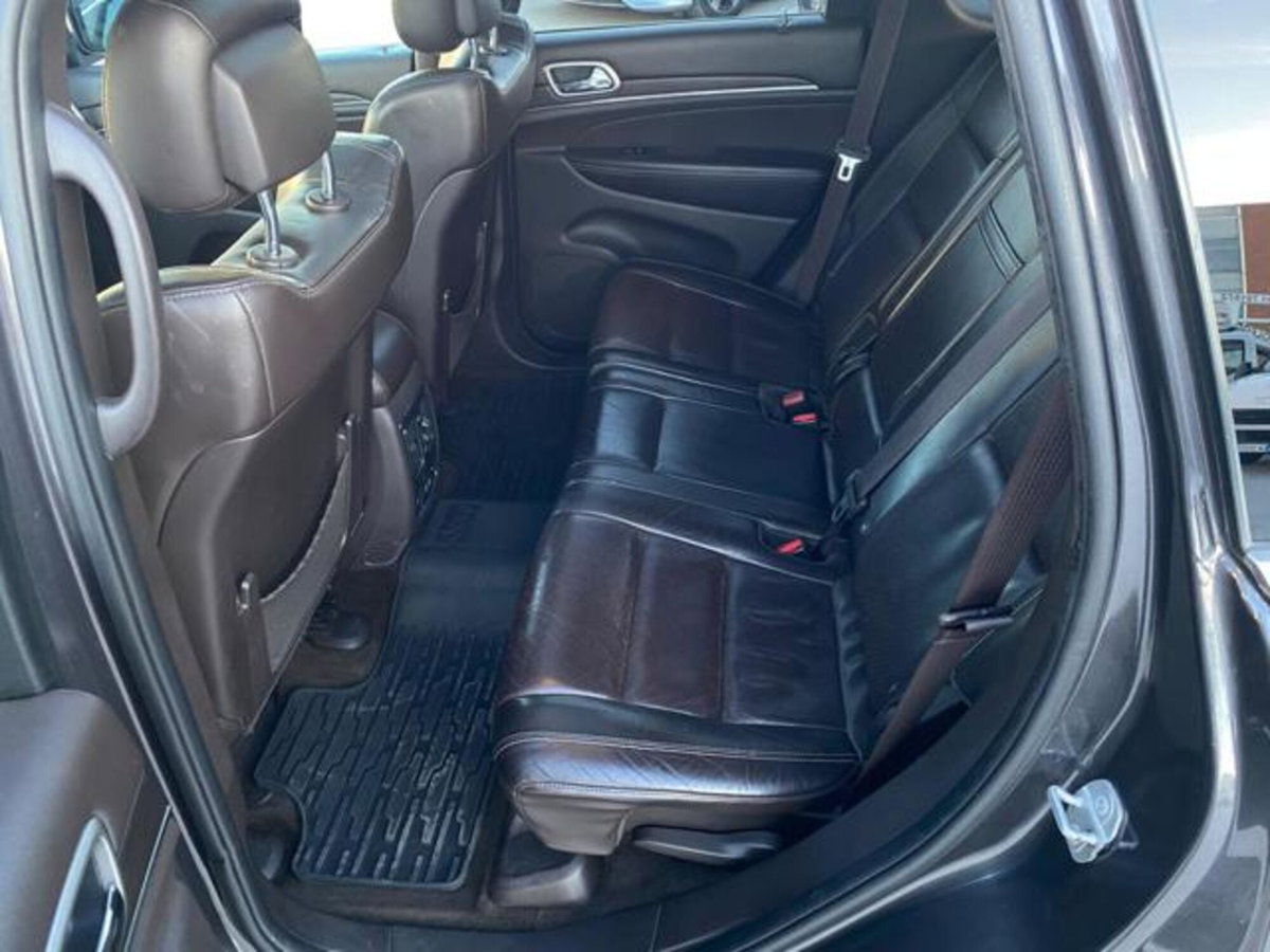 Jeep Grand Cherokee 3.0 V6 CRD 250 CV Multijet II Overland (19)