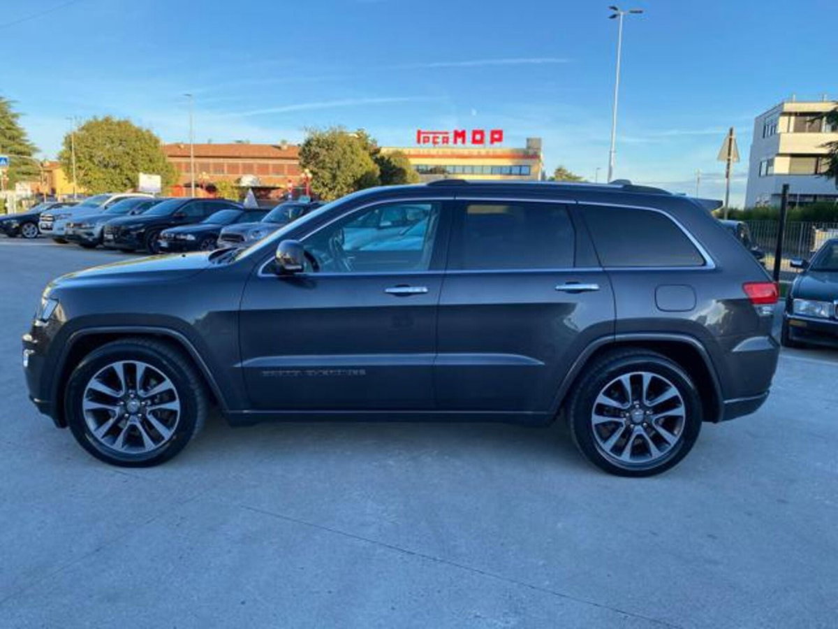 Jeep Grand Cherokee 3.0 V6 CRD 250 CV Multijet II Overland (3)