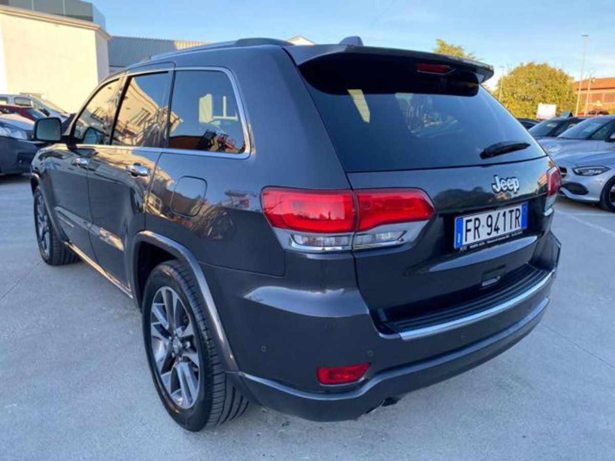 Jeep Grand Cherokee 3.0 V6 CRD 250 CV Multijet II Overland (4)