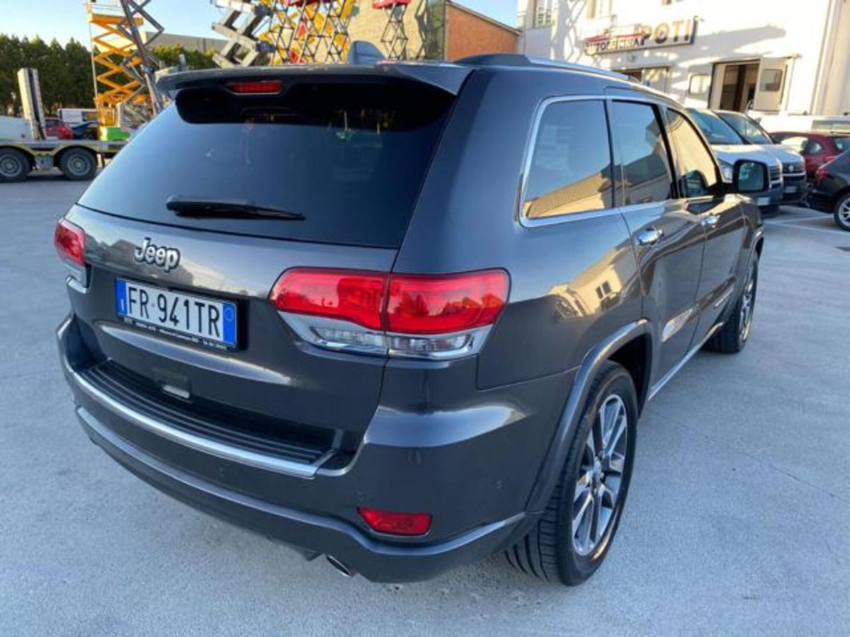 Jeep Grand Cherokee 3.0 V6 CRD 250 CV Multijet II Overland (6)