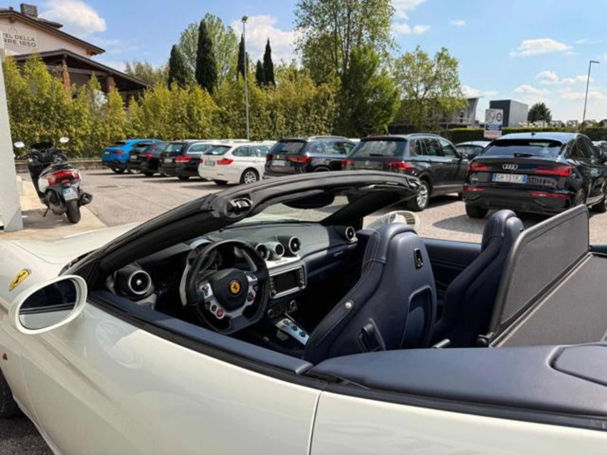 Ferrari California Spider California T DCT (11)