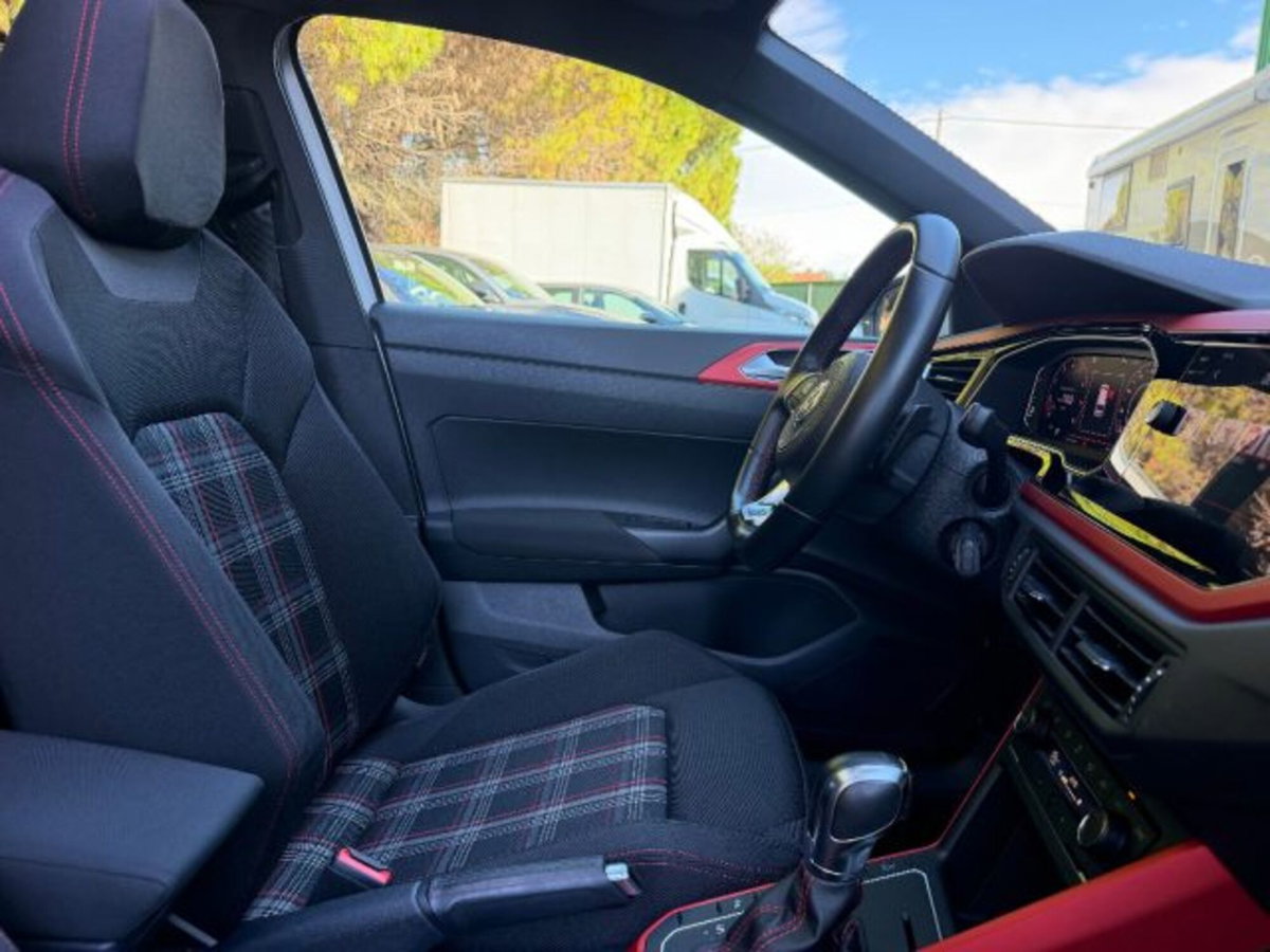 Volkswagen Polo 2.0 TSI DSG GTI BlueMotion Technology (13)