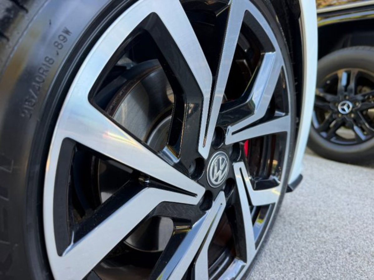 Volkswagen Polo 2.0 TSI DSG GTI BlueMotion Technology (4)