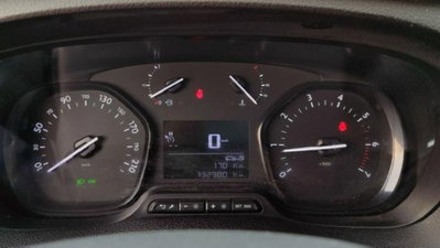 Peugeot Traveller BlueHDi 120 S&S Standard Active (10)