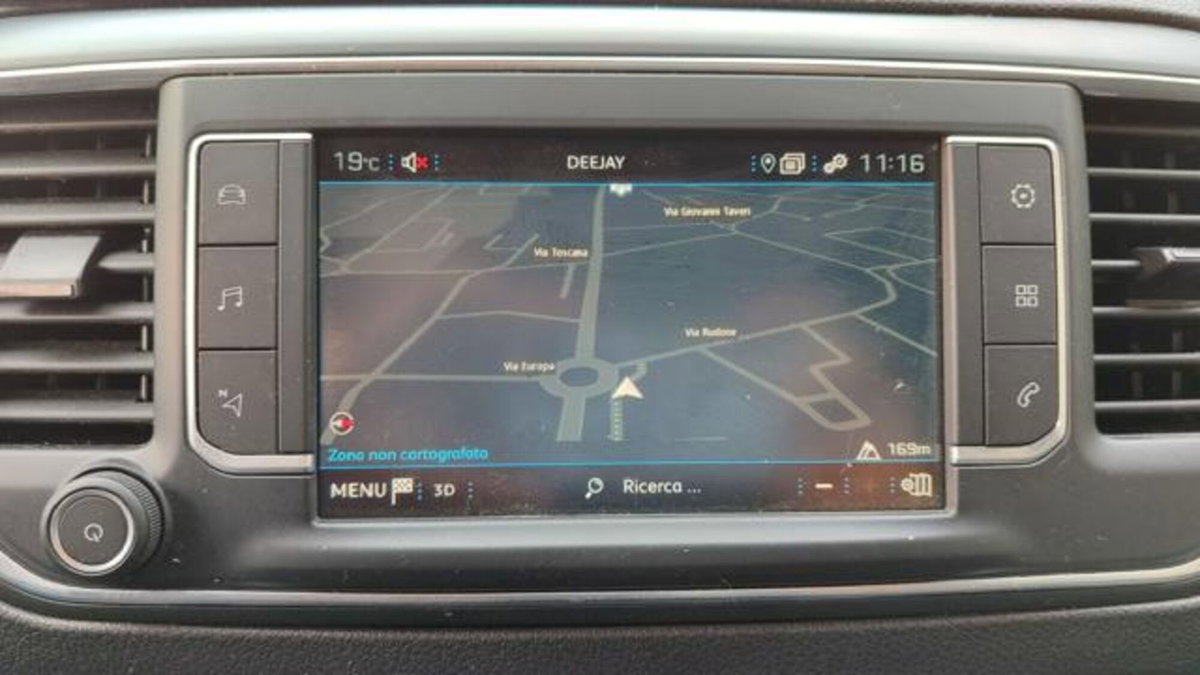 Peugeot Traveller BlueHDi 120 S&S Standard Active (11)