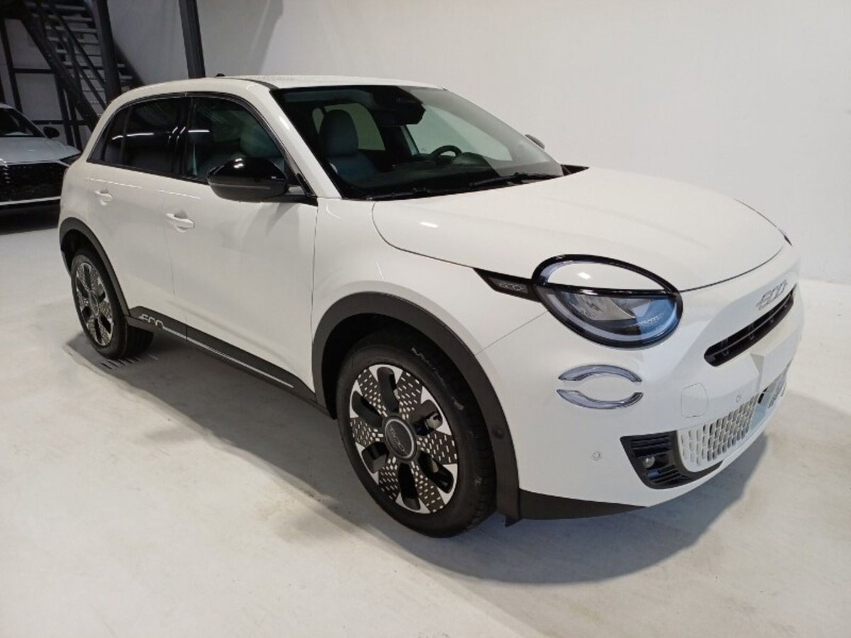 Fiat 600 1.2 hybrid La Prima 110cv auto